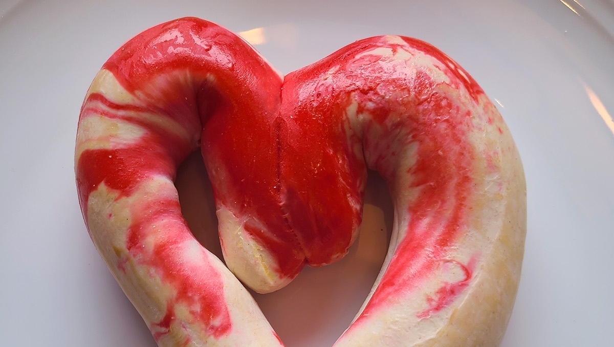 JoyAdare's tweet photo. Happy Valentine's Day friends! 🥰 💕 ❤️ Our family's Valentine's day traditions revolve all around FOOD! 😋 ❤️ We make or order everything heart shaped and pink on this annual day of love 💕 https://t.co/7uINBwkEkD