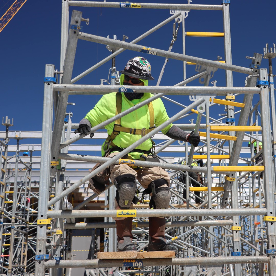 CarpentersNyc's tweet photo. Safety first! Our #UnionCarpenters always prioritize safety on the jobsite. Thanks to excellent safety training, our members are protected in the field #UnionSafe https://t.co/8HuvWWtvKH