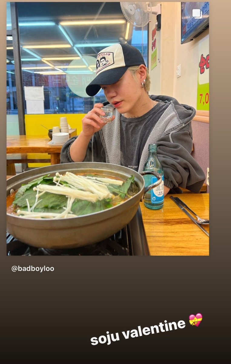 BLOOTOPIA's tweet photo. BLOO story [20230214]

"soju valentine 💝" https://t.co/U7PabxJiCI