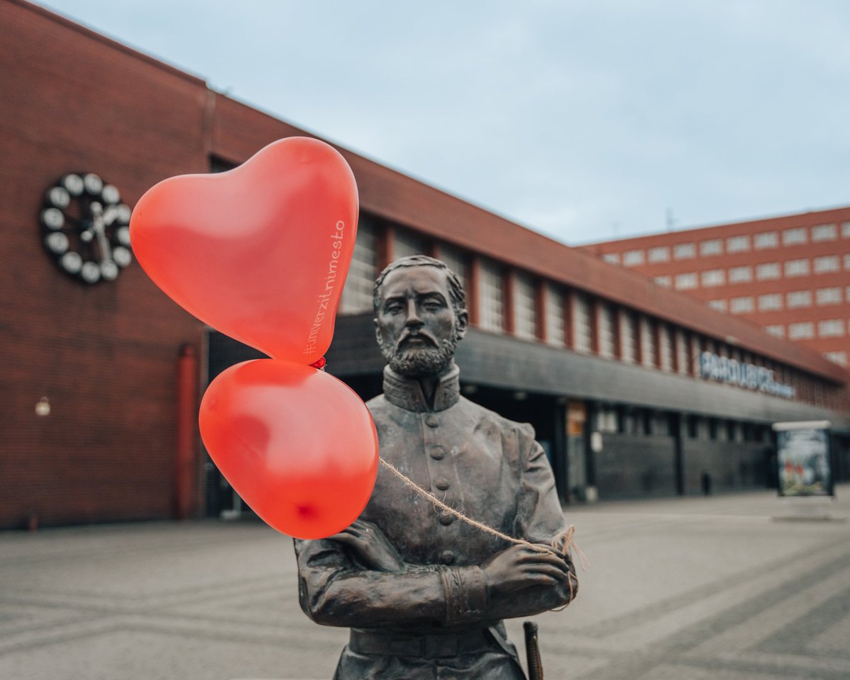 MestoPardubice's tweet photo. ❤️ A je tady svátek zamilovaných a taky začátek letního semestru na Univerzita Pardubice 🎓
📸 Jan Chlad
#upce #UniverzitniMesto https://t.co/3o6BXAFukn