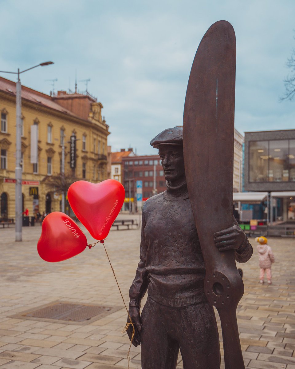 MestoPardubice's tweet photo. ❤️ A je tady svátek zamilovaných a taky začátek letního semestru na Univerzita Pardubice 🎓
📸 Jan Chlad
#upce #UniverzitniMesto https://t.co/3o6BXAFukn