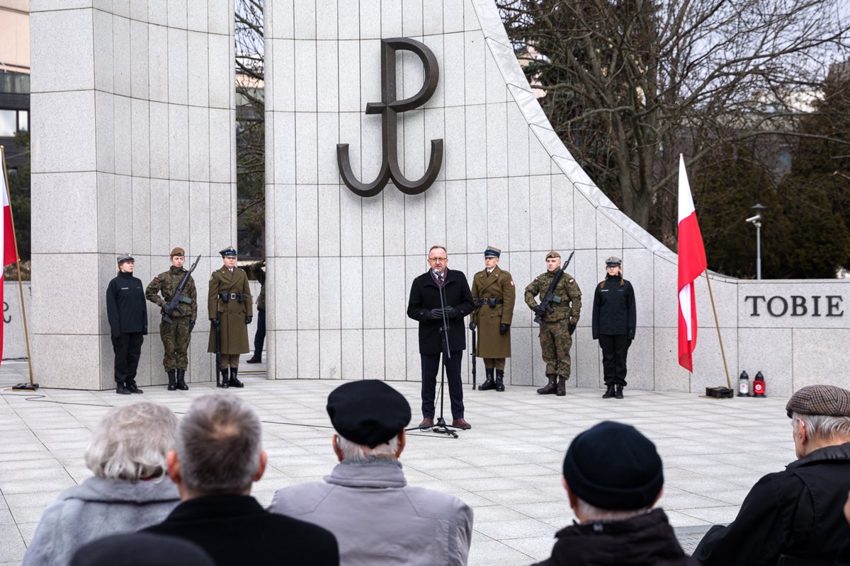 ipngovpl_eng's tweet photo. 81 years after the Union of Armed Struggle was renamed the Home Army, the IPN Deputy President Karol Polejowski honored men and women who served and fought in the ranks of this large resistance force.
Some of them participated in today's anniversary event in Warsaw. https://t.co/5RSI3YTNUa