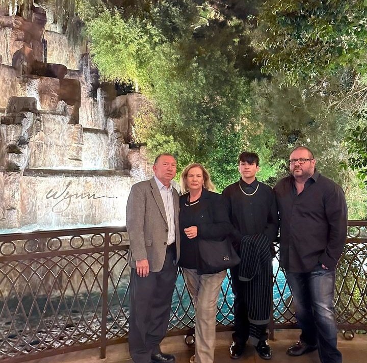 Eddie_Insurance's tweet photo. Some memories of our last family trip #family #lasvegas #trip #insuranceguy https://t.co/dp5RroVNrw