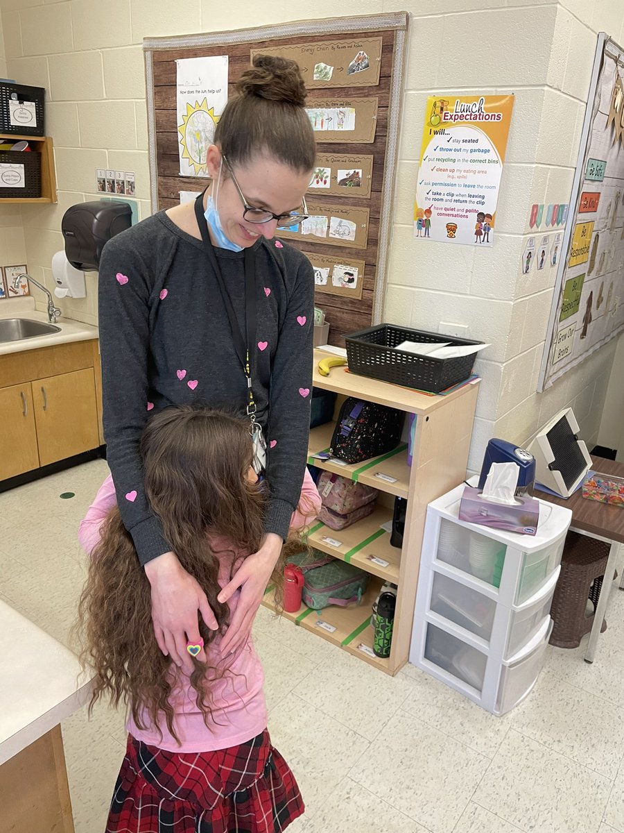 SirIsaacBrockPS's tweet photo. These amazing educators made a little Friendship celebration for their classes this morning. @Kaylasword1 &amp; Ms. McBurney you make learning so fun! https://t.co/9X1qQiwQIw