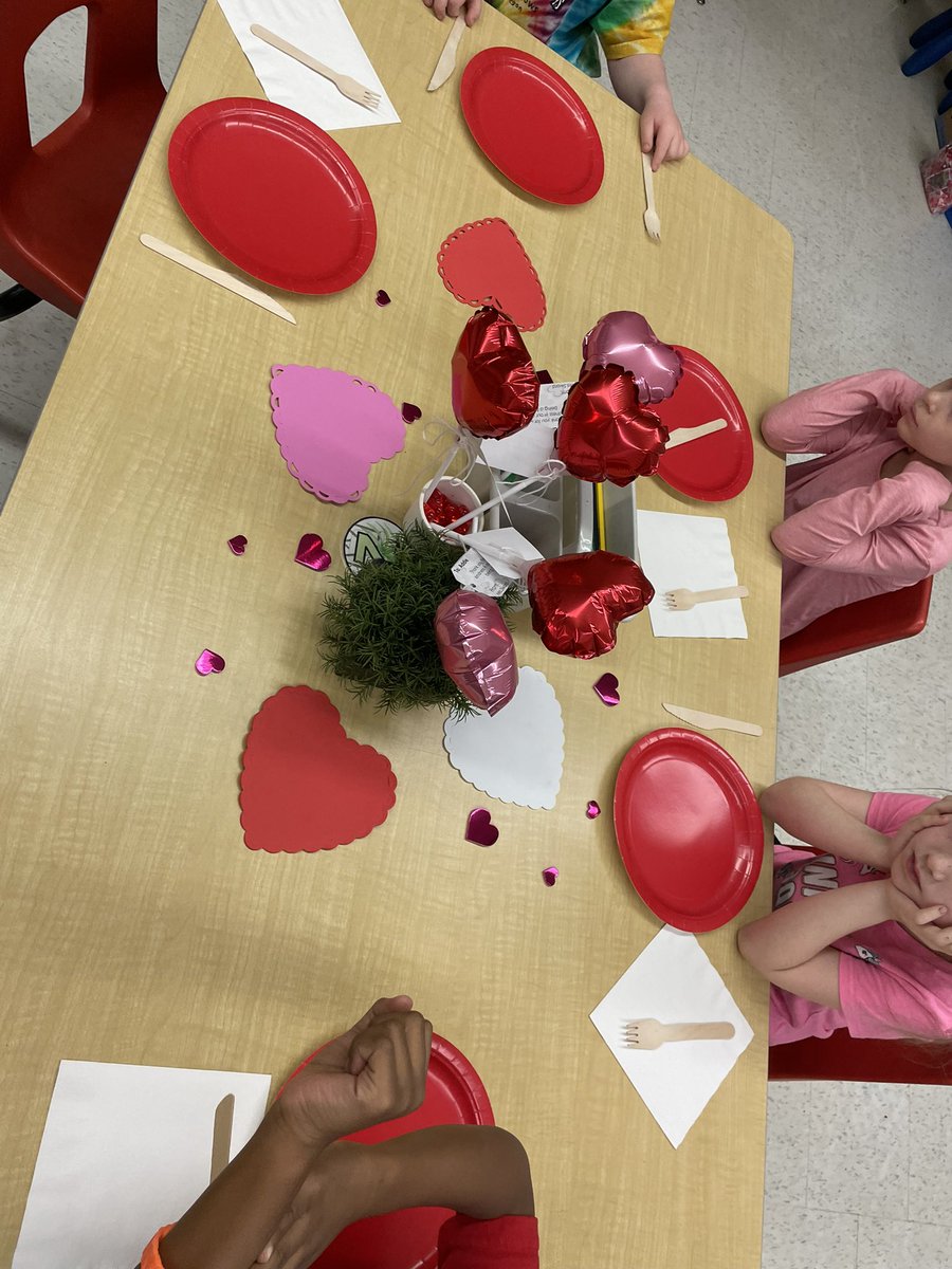 These amazing educators made a little Friendship celebration for their classes this morning. <a href="/Kaylasword1/">Kayla sword</a> &amp; Ms. McBurney you make learning so fun!