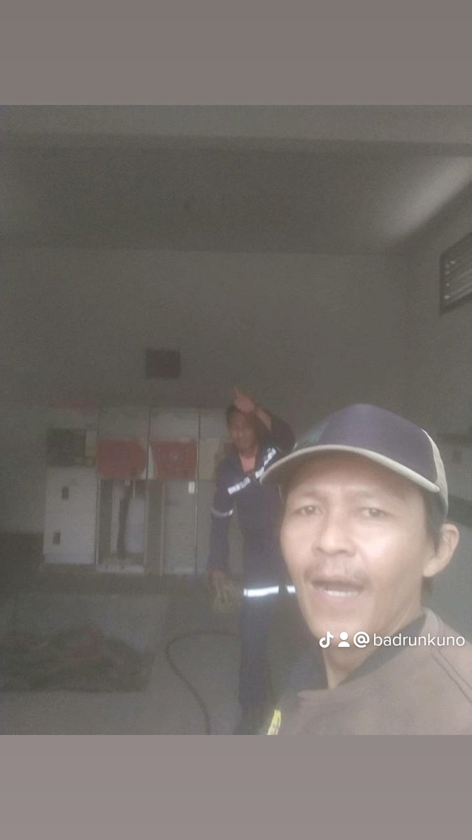 BadrunKuno's tweet photo. 👀🧢masih sendiri🧢👀 https://t.co/ZmaELdvCgI