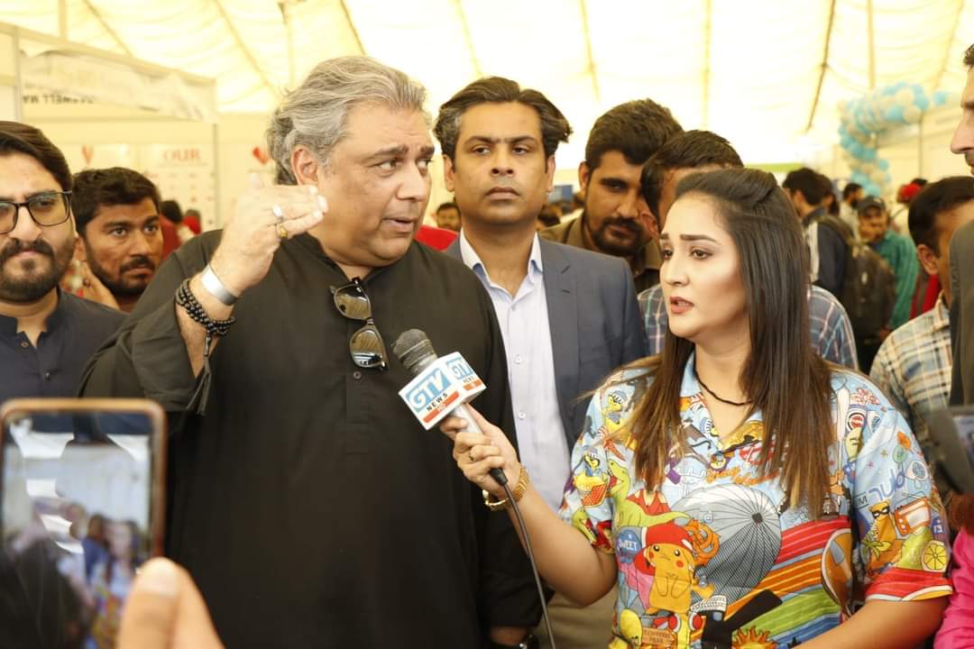 TeamArsalanTaj's tweet photo. تحریک انصاف سندھ صدر @AliHZaidiPTI کی جانب سے #icmajobfair کا باقاعدہ افتتاح اس موقع پر ترجمان تحریک انصاف سندھ @ArsalanGhumman بھی موجود۔
دونوں نے Fair پر موجود اسٹالز کا دورہ کیا اور مختلف فیلڈ کے نوجوانوں سے بات چیت کی۔
#TeamATG
#karachi
#ICMAjobfair https://t.co/wUx0khgwjU