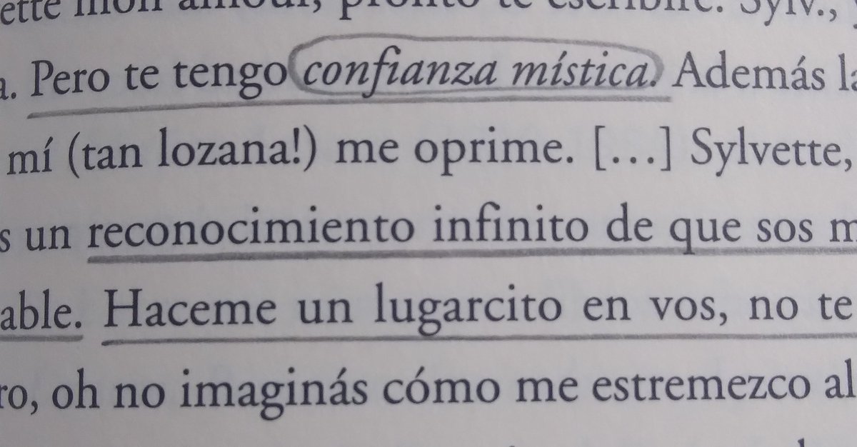 pidoelsilencio's tweet photo. El amor en fragmentos de una carta de Alejandra Pizarnik a Silvina Ocampo:

《Te tengo confianza mística》《Haceme un lugarcito en vos》《Pero vos, mi amor, no me desmemories》《Que seas como sos o como quieras》《Me gusta contarte estas gansadas porque sólo vos me las escuchas》 https://t.co/d2bixJAVmP