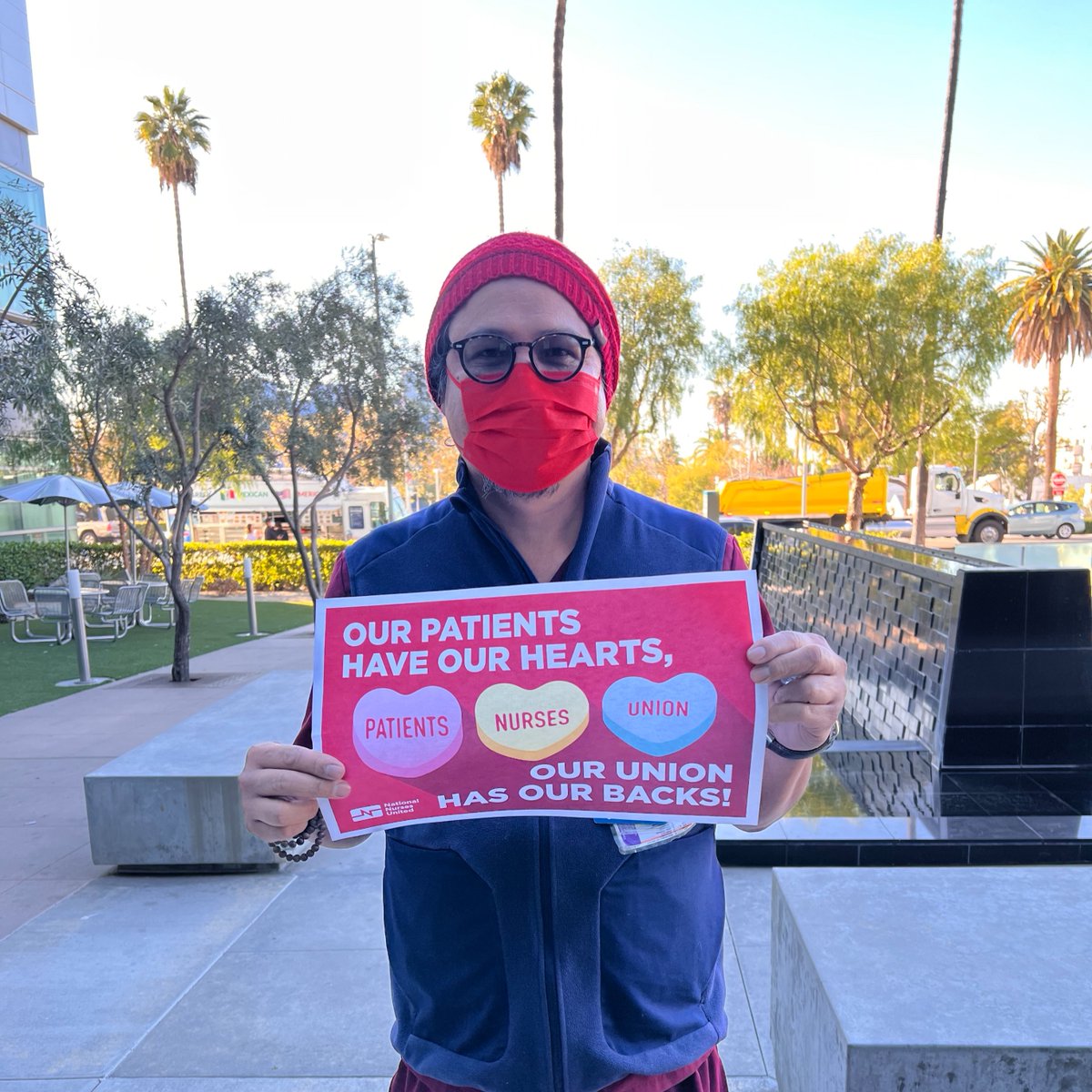NationalNurses's tweet photo. 💖💛💙 Our patients have our hearts. Our union has our backs! 💙💛💖

Nurses make it clear this #ValentinesDay: We are committed to partnering with our patients — not our bosses — to win the protections we all deserve! https://t.co/ZK9Ozj2H67