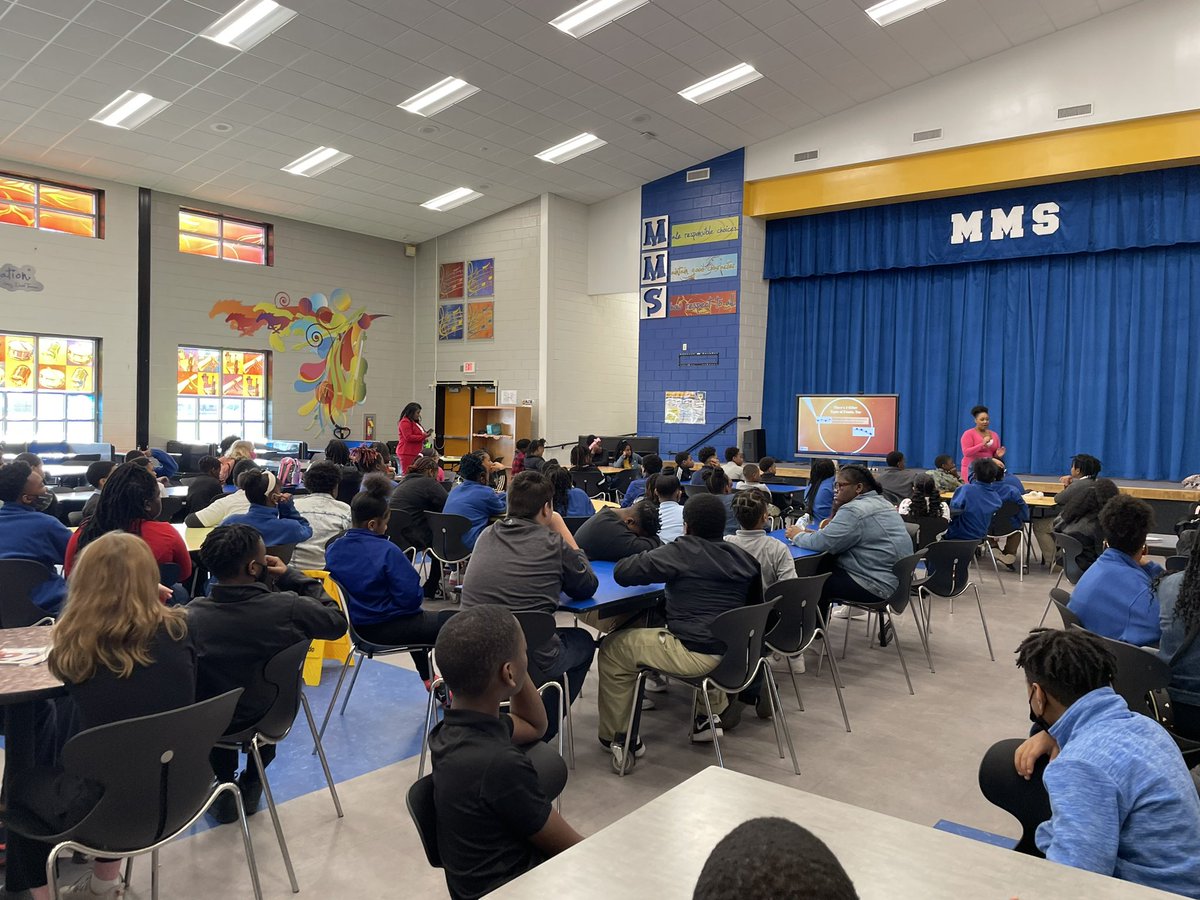 principal_dee's tweet photo. Guess who stopped by to hang out with us!!!! Thank you Taylor’s Stephenson of 13WMAZ for schooling Miller 6th graders  on how weather works!!!
#Built4Bibb #GreatnessHappens Here https://t.co/YeVvSxxnge