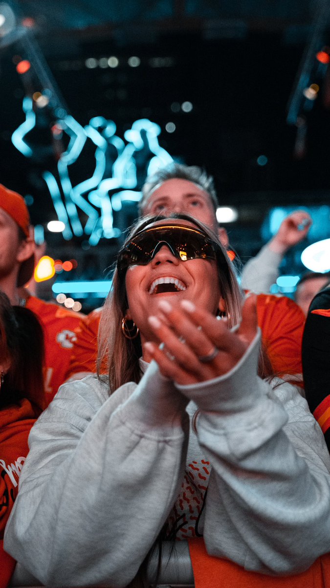 _paigewinters_'s tweet photo. Lots of emotions in Power and Light on Sunday #Chiefs #ChiefsKingdom #SuperBowl https://t.co/FyZafdatxe