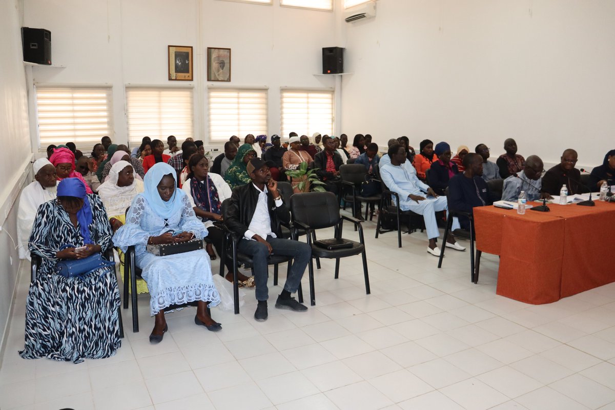 MomarTallaSeck1's tweet photo. February 08, 2023, PHD thesis defense in entomology by my student Mrs. Marie Cicille B G Ndiaye.
Congratulations Dr Marie Cicille
#Entomology 
#PhD https://t.co/4pjOtN2SFl