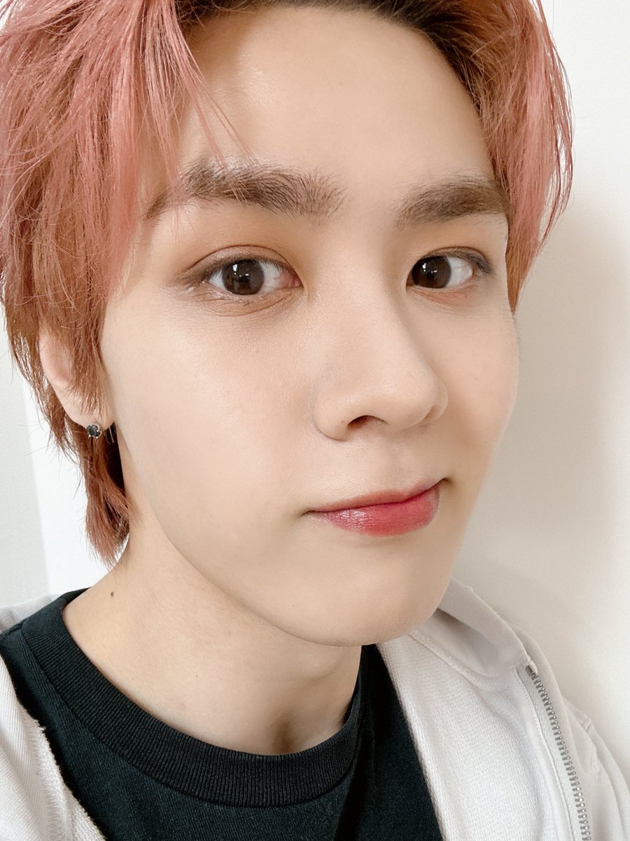 사람이 어캐 동결건조딸기초콜릿같이 생김
너무너무 귀여워 ㅠ