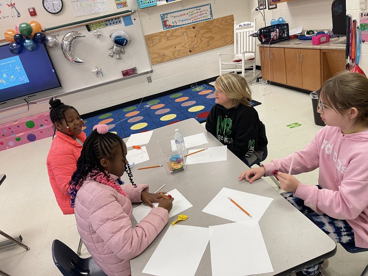 DrakeGes's tweet photo. STEAM Camp Day 1 - Balloon Rocket Design.  What a great time being creative and trying and failing and learning! @Glanton_Gators @glantongators @GES_ErinHicks @CowetaSchools https://t.co/FmIBv9sSNT
