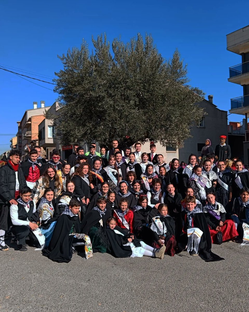 Pubillatge_cat's tweet photo. ☀️Aquest passat diumenge, un cop més el #pubillatge d'arreu va participar en la Festa dels #Traginers de #Balsareny 🐴.
Gràcies de nou @AjBalsareny per comptar amb totes i tots ells ✨🤗.
#Pubillatge #FTC #TradicionsCatalanes #Balsareny #traginersbalsareny https://t.co/65rIlON5IJ