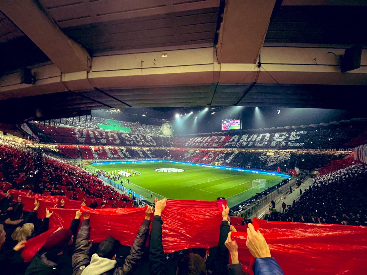 AC_MilanFR's tweet photo. Le tifo EXCEPTIONNEL ! ❤️🖤

📸 @AntoVitiello / @PBPcalcio https://t.co/eCEyyiD9u2