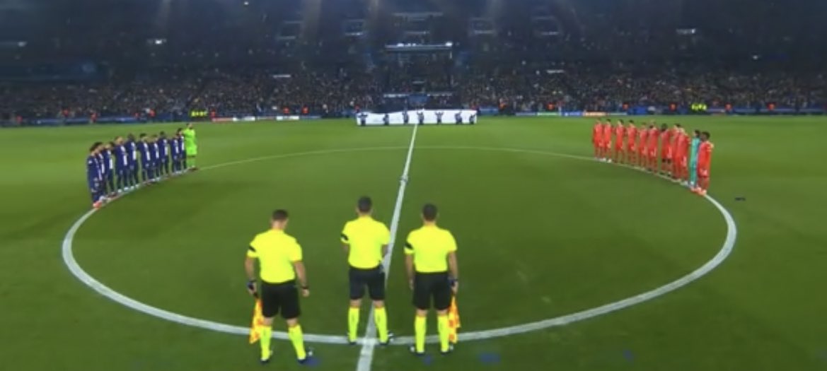 Le drapeau de la Turquie et la Syrie au Parc des Princes !