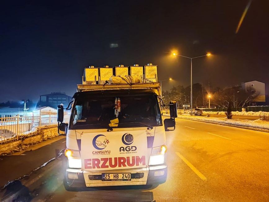 📌Erzurum

Erzurum Teşkilatımız, deprem bölgesine 3. aracını çıkardı.

Şu ana kadar 370 soba ve 2 kamyon odun gönderildi.

Emanetleriniz ihtiyaç sahiplerine ulaşmaya devam ediyor.

#deprem Türkiye Tek Yürek