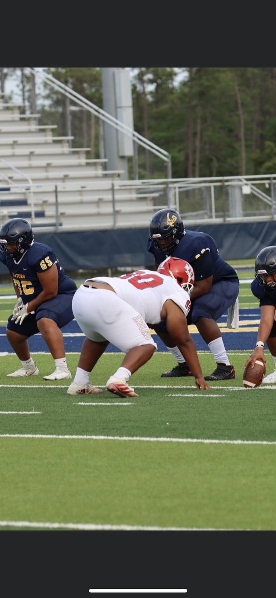 BiloxiFB's tweet photo. 2023 Player Spotlight: Ah’Zerrius “Baby Tank” Butler. Appeared in 9 games as a Junior. Was very active at Nose and made some big plays to stall drives in big games. Expected to see lots more playing time in 2023. Totaled 10 tackles in 2022. https://t.co/v6HMzp4HQc