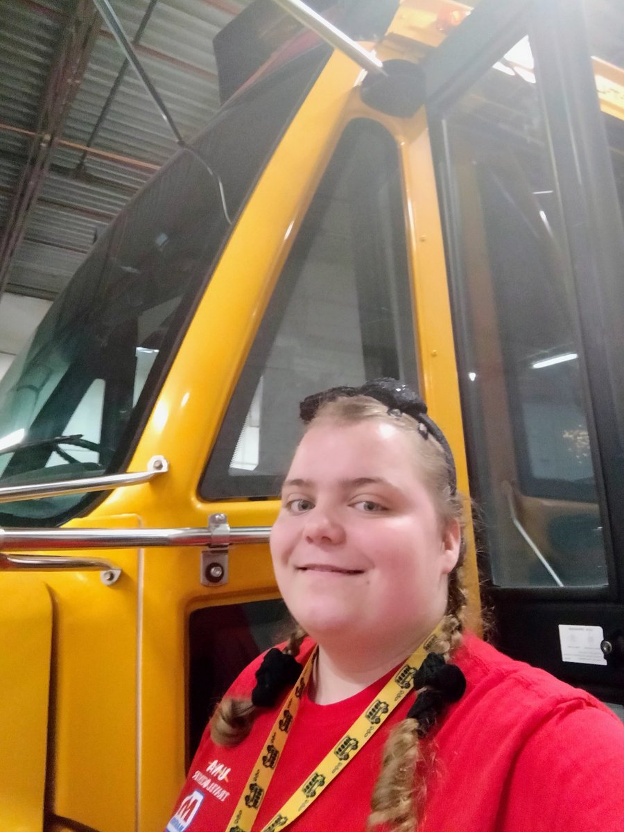 AshleyDeMoss6's tweet image. #SchoolBus #SchoolBusDriver #SchoolBusDriverLife