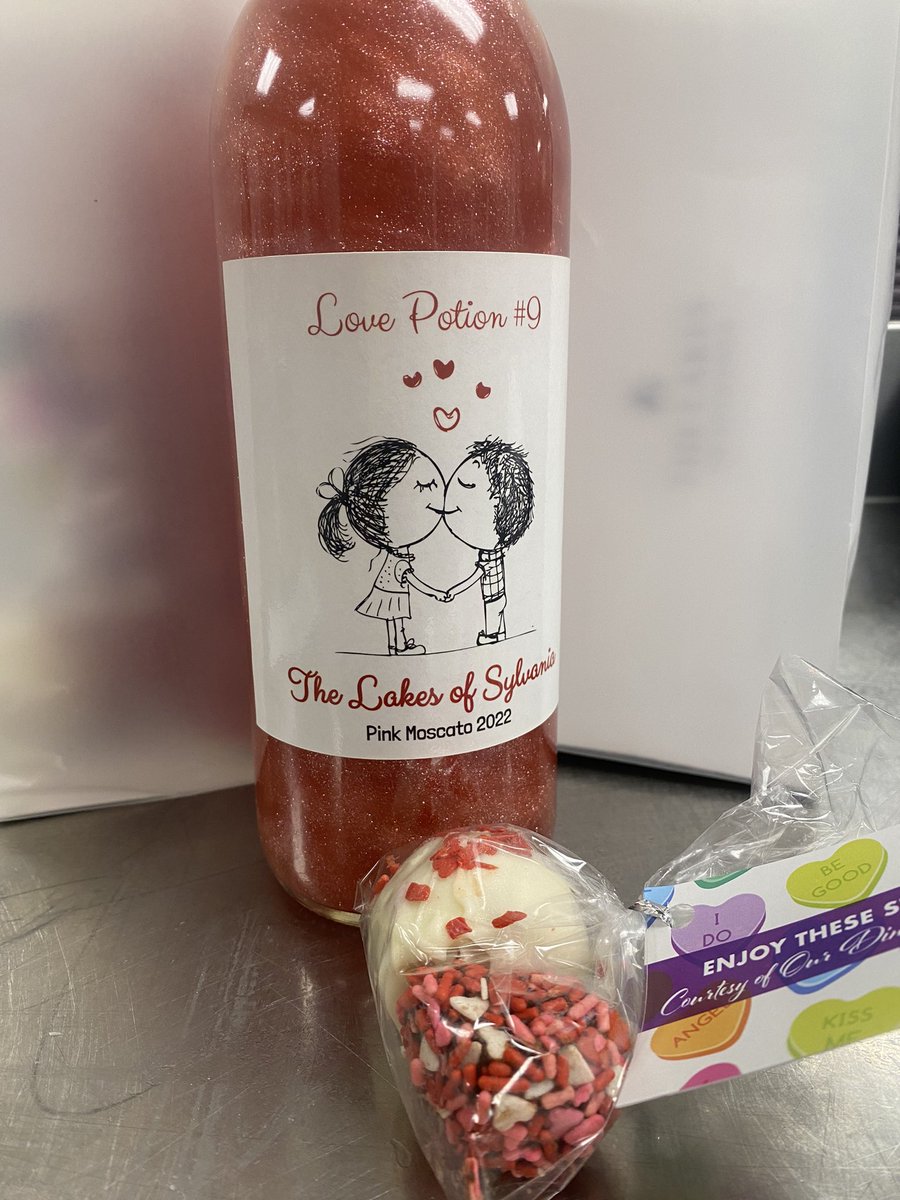 ChefChrisRajner's tweet image. There is no better way to say
“We Love Our Villa Residents” @LakesOfSylvania than with wine and chocolate! Today’s Wine of the Month delivery included a package of hand crafted chocolate truffles!#HappyValentinesDay @TrilogyLiving #TheTrilogyDifference #TrilogyChefsRock