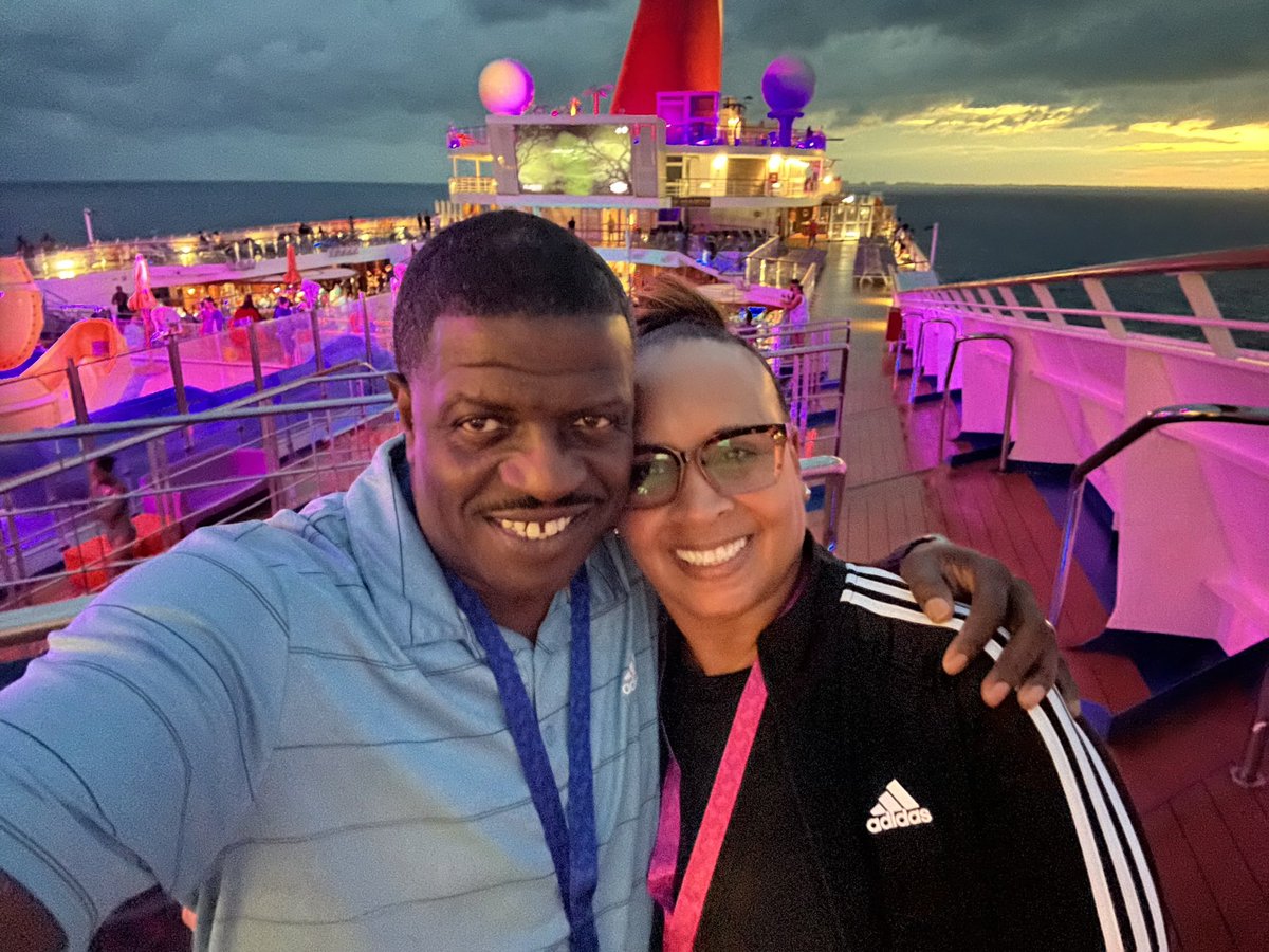 rickcarson's tweet image. We had a great time!  #letmecountyhewayeessence