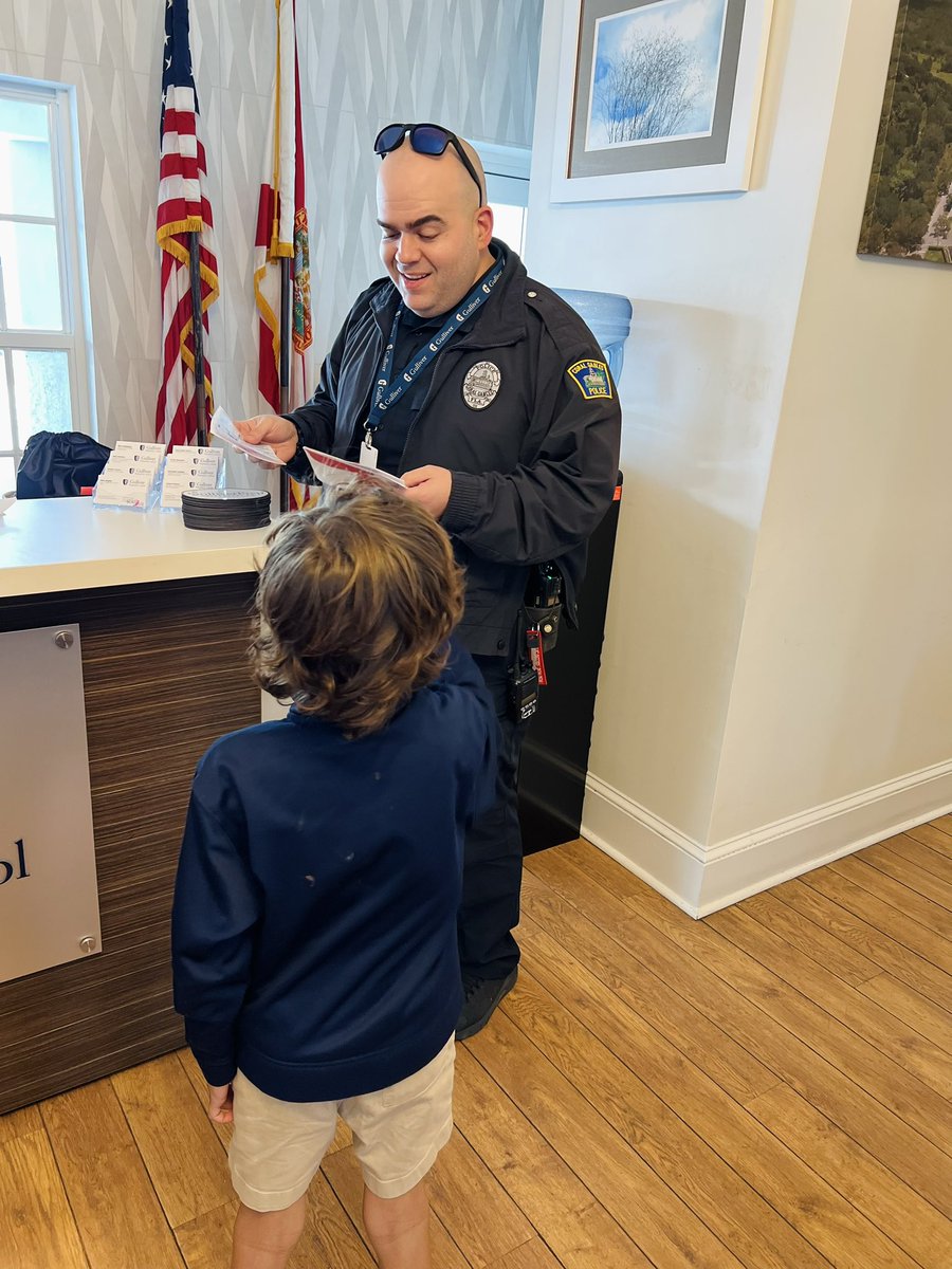 Todays random act of kindness was filled with ❤️ #ValentineDay #RandomActsOfKindnessWeek <a href="/GulliverPrep_/">Gulliver Preparatory School</a>