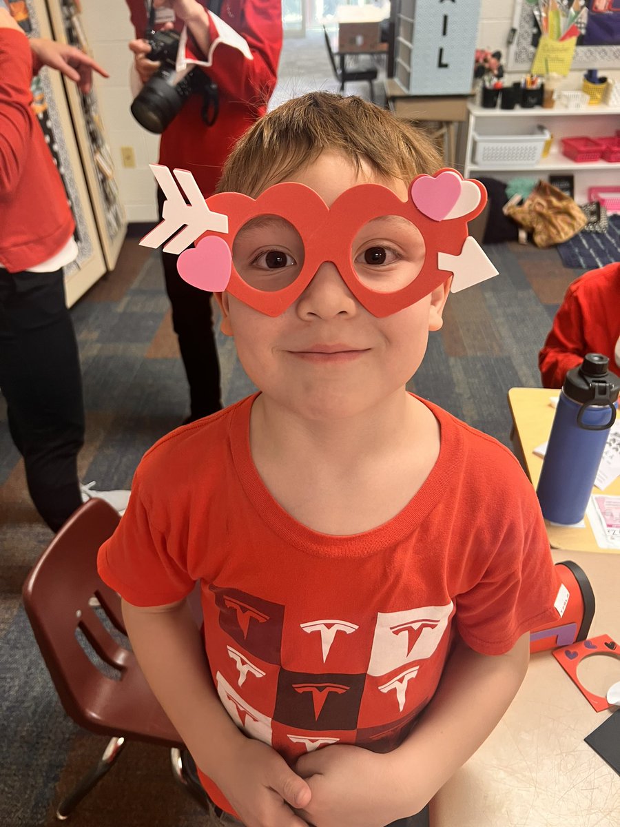 Lauren Gutting tweet media