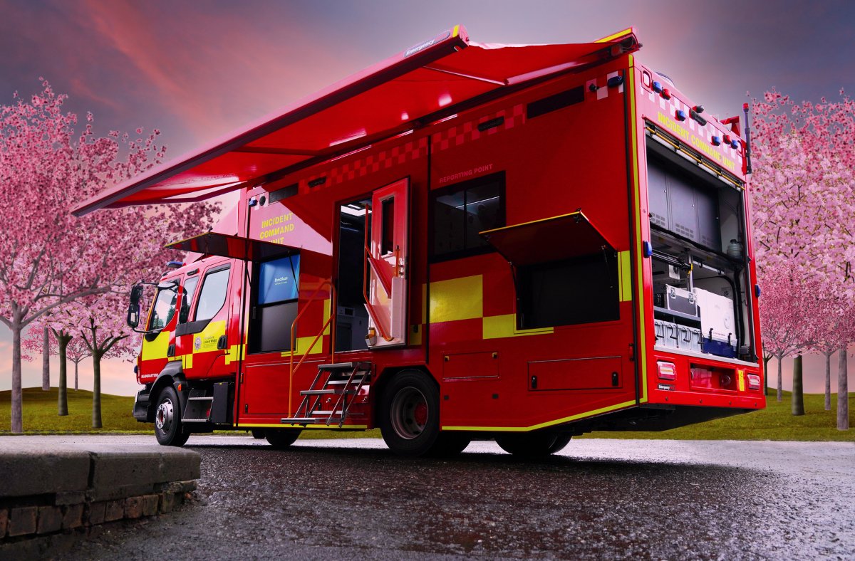 EOneUKLtd's tweet photo. Love is in the air this valentines 🌸

Another impressive Incident Command Unit, this one is headed for Hampshire &amp; Isle of Wight Fire and Rescue Service 😍

@HantsIOW_Fire @HIWFRS_ICU https://t.co/NoRC9fpssz