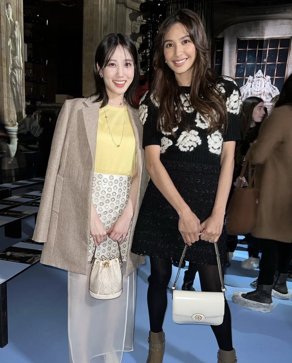 eunbin_bingo1's tweet photo. ๐ ๐ฐ๐๐๐ฐ๐๐ ๐ฐ๐๐๐ฐ๐๐
2023.2.14๐
ใใToryBurch NY๐ฝFW
๐๐ฐ๐๐ ๐ฐ๐๐๐ฐ๐๐ ๐ฐ๐๐
#ใใฏใฆใณใใณ #parkeunbin #๋ฐ์๋น #ๆดๆฉๆ #ToryBurch #BINGO #ToryBurch
#ToryBurchFW23 #newyorkfashionweek #NYFW
#newyorkcollection https://t.co/hrXfDtB4yG