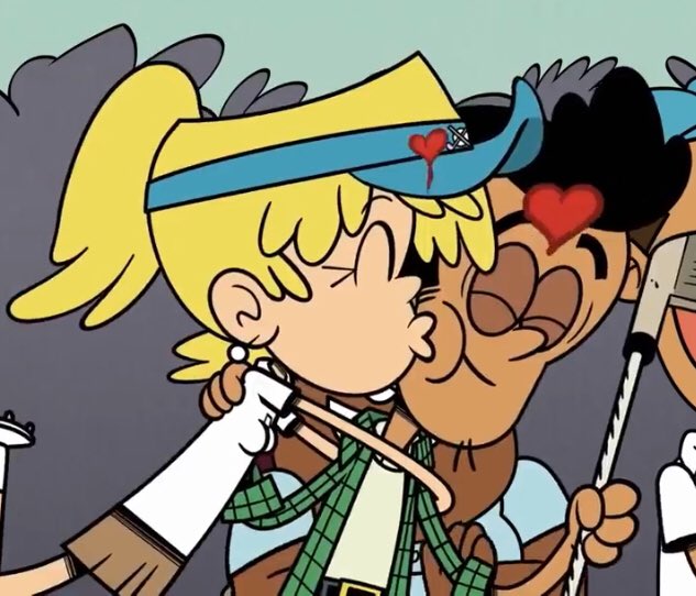 When Bobby kissed Lori & when Lori kissed Bobby. #HappyValentinesDay to the most iconic #TheLoudHouse & #TheCasagrandes couple. #Nickelodeon #ParamountPlus #valentinescards #CoupleGoals #valentinesgift @FanpageOfTLH @Ryan_Treasures @MatthewLego31 @brutalpuncher1 @JJRavenation52