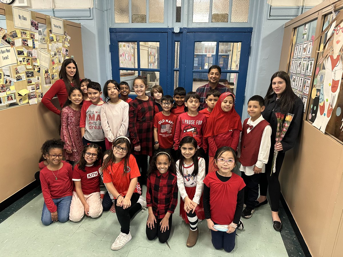 Class 303 wears red to put a "STOP" to bullying! #respectforall <a href="/PS66JKO/">JKO Elementary</a>
