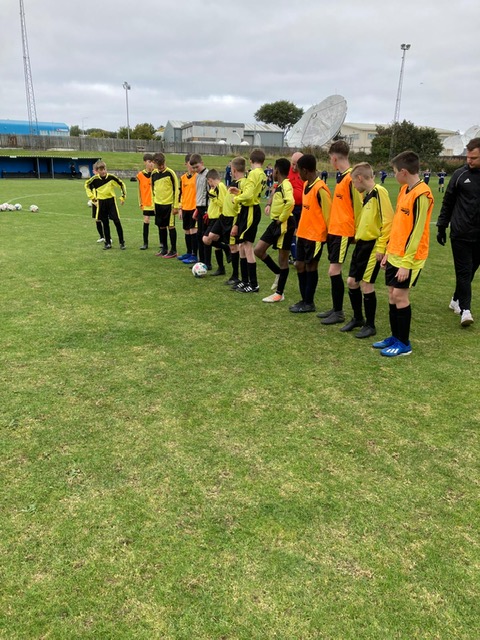 Cove youth FC taking part in the Network Rail safety campaign. Thanks to @NetworkRailScot for providing the training bibs to help us make our railway's safer. <a href="/ScottishFA/">Scottish FA</a> <a href="/ScotFANorth/">North</a> @NetworkRailScot @BTPScotNorth @KevinStewartsnp