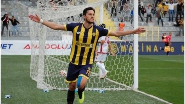 FenerSol1907's tweet photo. Ağzına sağlık, bu sözleri eden kardesimizdir✌️
Umut Nayır
"Bilimden, sanattan, liyakatten, profesyonellikten, iş ahlakından uzak bir yönetim anlayışıyla her sektörde türlü felaketlere karşı türlü masallar, türlü düşmanlar oluşturulması."
👇 https://t.co/ME9ZiNhBq0