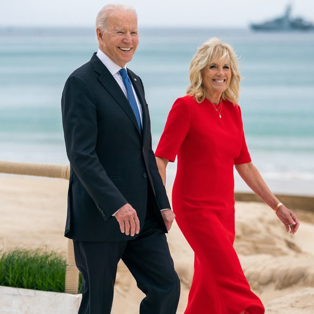 Democrats tweet media