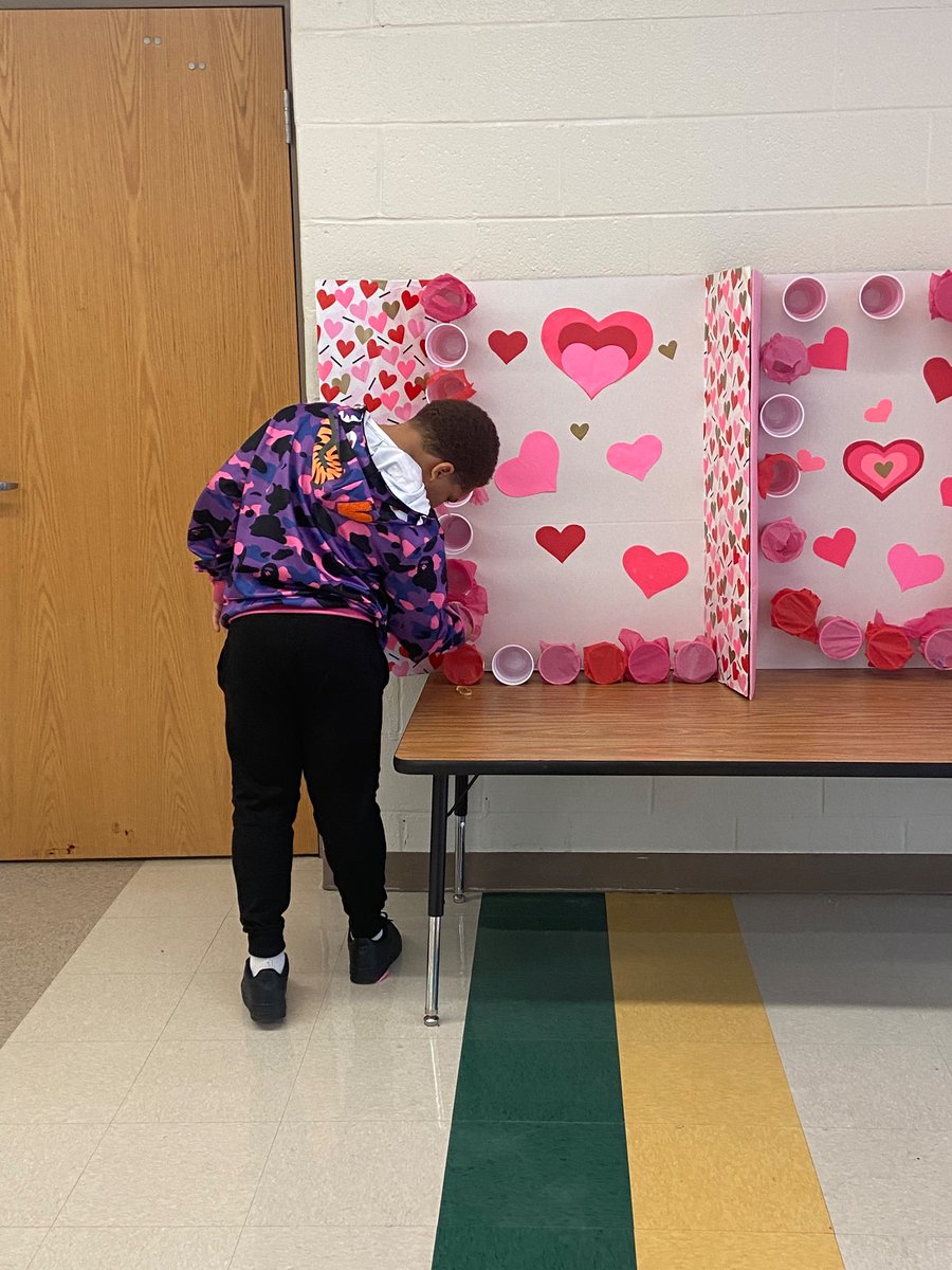MsLFrazier's tweet photo. Sometimes we do a surprise attendance incentive where every student gets a treat because they were present TODAY but we always jazz it up a lil bit. Happy Valentine’s Day from Boyd’s SAC team! @MiszSpearman @CounselorLady08  @PrincipalK_APS @APSBoydES @AP_Fagan @apsupdate https://t.co/oPedAOKQ8f