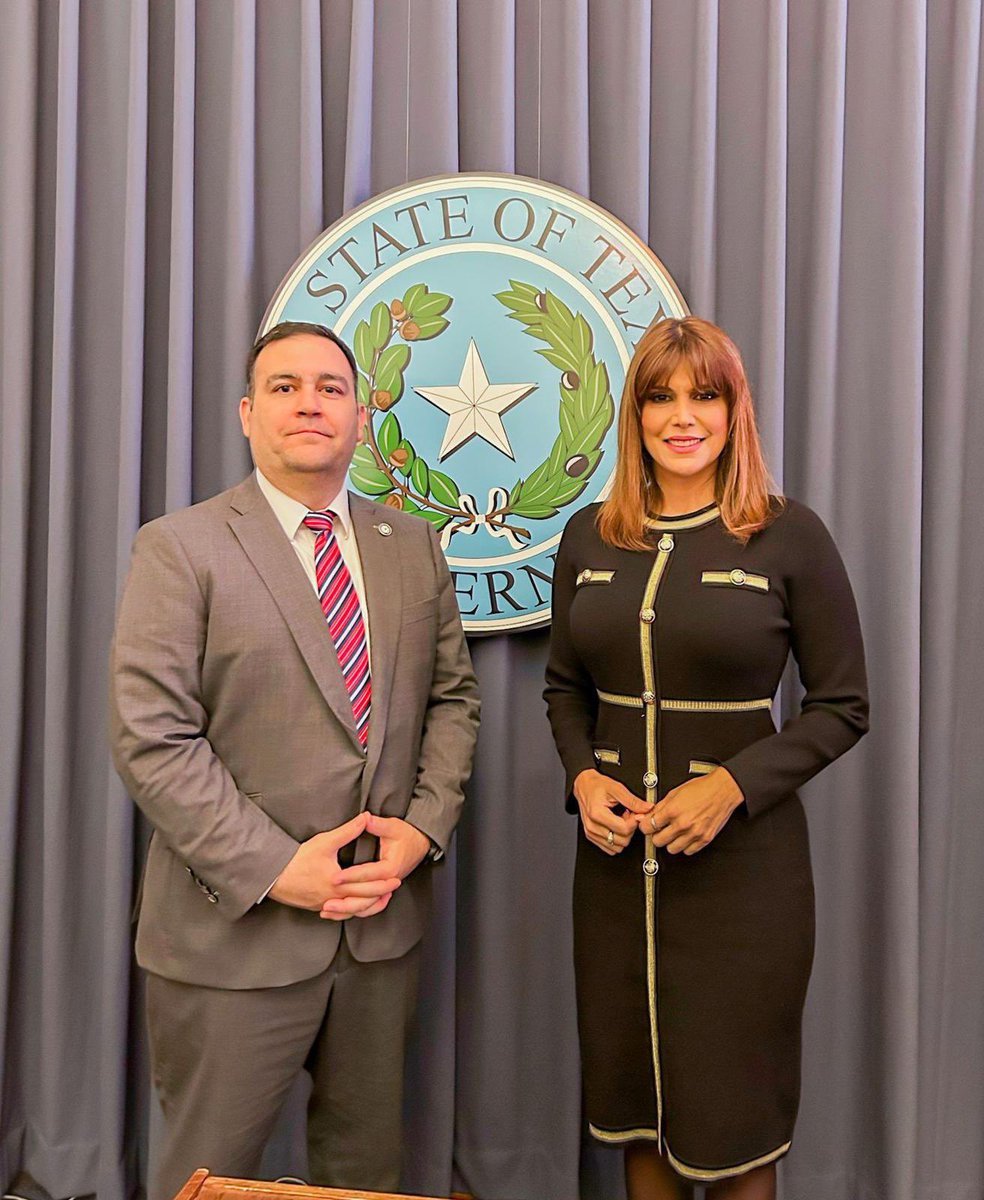 MilenaMayorga's tweet image. El estado de Texas, nuestro nuevo aliado. 

En mi encuentro con el Secretario Adjunto del Gobierno de Texas, Joe Esparza @TXsecofstate, abordamos la apertura de la segunda Embajada #Bitcoin y de ampliar los proyectos de intercambios comerciales y económicos. 🇺🇸🤝🇸🇻