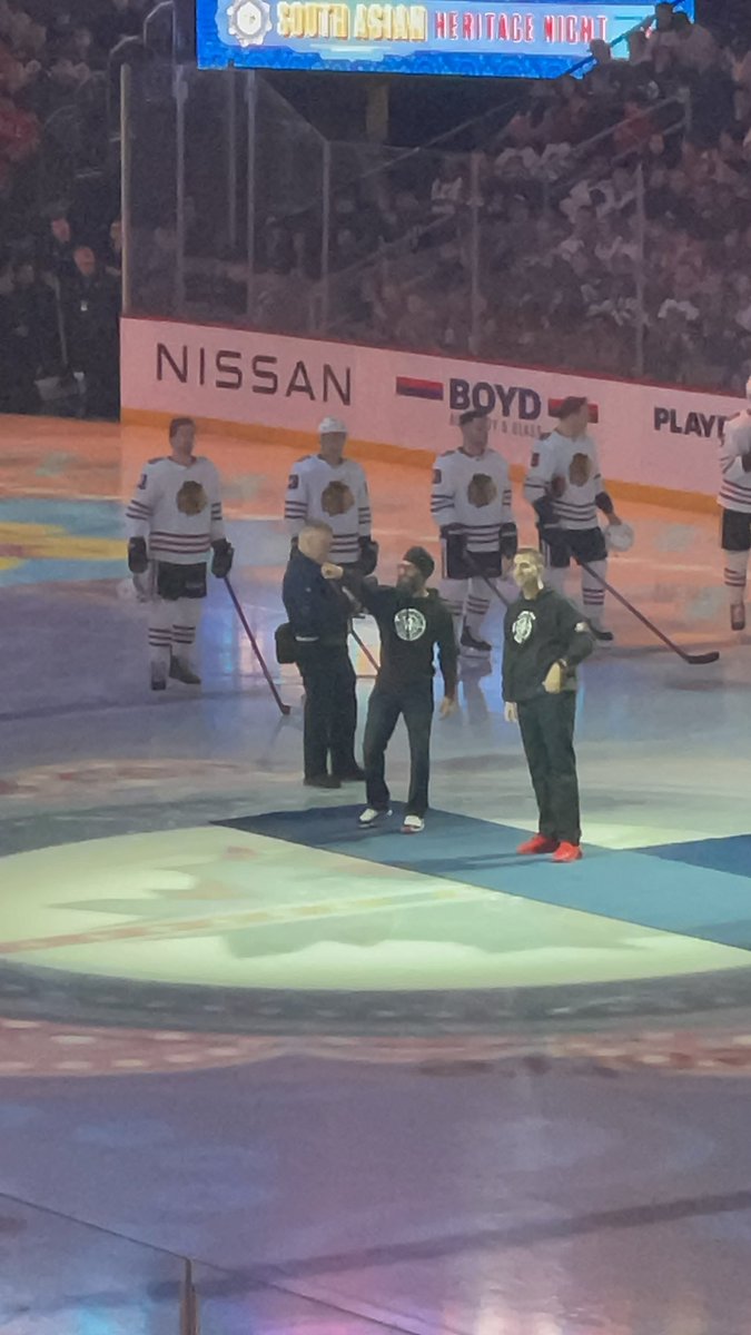 kevin_chief's tweet image. Proud of my good friend &amp;amp; former teammate Sukh Singh @attack_ball 🏀on special recognition at @NHLJets #SouthAsianHeritageNight ceremonial puck drop. Congrats on the amazing work you're doing for our community!✊🏽❤️