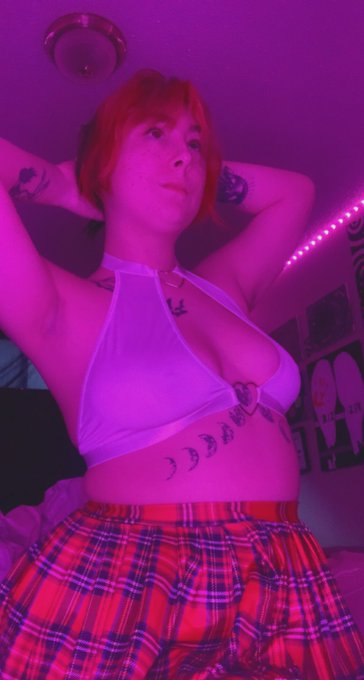 New valentines discount up for new subs, cum check me out 😘 😘 #ValentinesDay #14february #SellingContent<a href="/tag/valentinesday"class="tags"><span>#valentinesday</span></a><a href="/tag/contentcreator"class="tags"><span>#contentcreator</span></a><a href="/tag/sellingcontent"class="tags"><span>#sellingcontent</span></a>