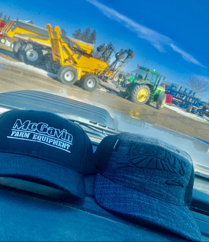 van_beets's tweet image. Maybe there will be more volunteers now to help with picking stones @ChrisFe56416632