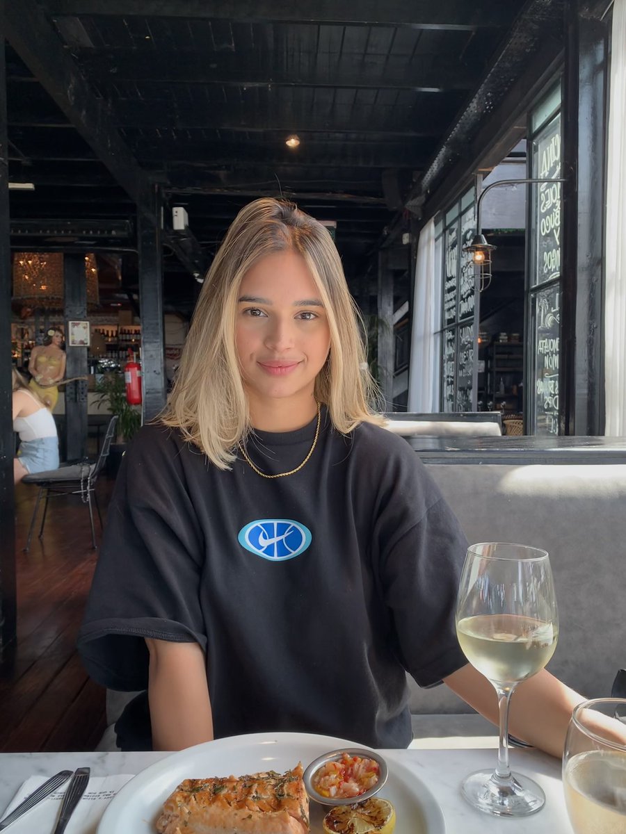 dani4dros's tweet image. MY VALENTINE ❤️