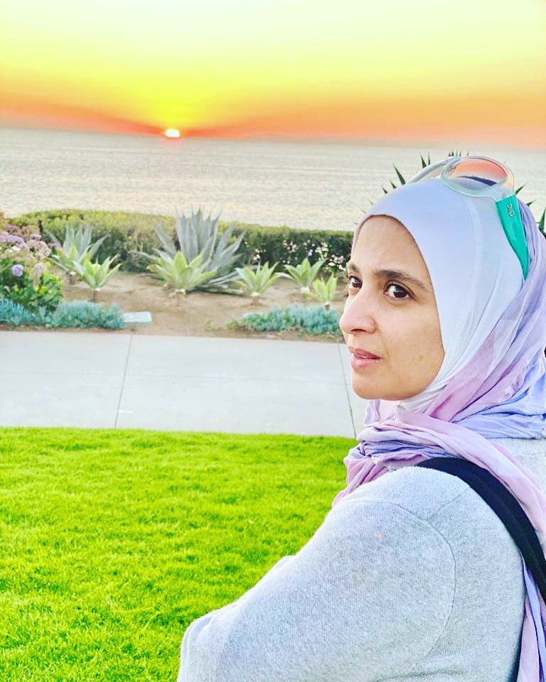 *الرزق*
"الرزق نوعان ، رزق تطلبه و رزق يطلبك.. فأما الذي يطلبك فسوف يأتيك ولو على ضعفك ، وأما الذي تطلبه فلن يأتيك إلا بِسَعْيِكَ، وهو أيضًا من رزقك.. فالأول فضل من الله و الثاني عدل من الله".
*اللهم أرزقنا من حيث لا نحتسب رزقًا هينًا طيبًا مباركًا فيه*.