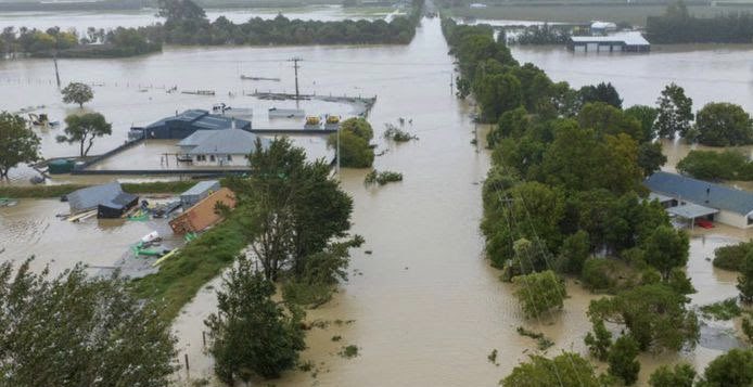 diar_esthetic's tweet image. #ClimateCrisis #tropical_cyclone #Gabriel #record

On February 14, a state of emergency was declared in #NewZealand after Tropical Cyclone Gabriel struck. This #cyclone, the strongest in a century, caused #flooding and landslides that affected 5.1 million residents.