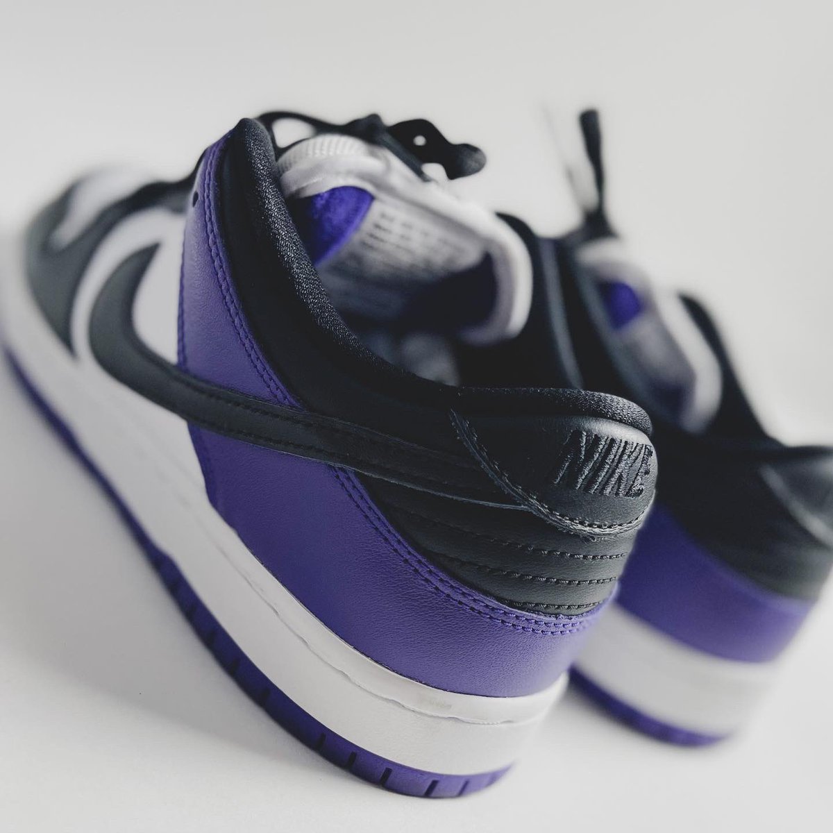 CastroKickz's tweet photo. DUNK or AJ1? ☔️ https://t.co/26Wh2fO9X5