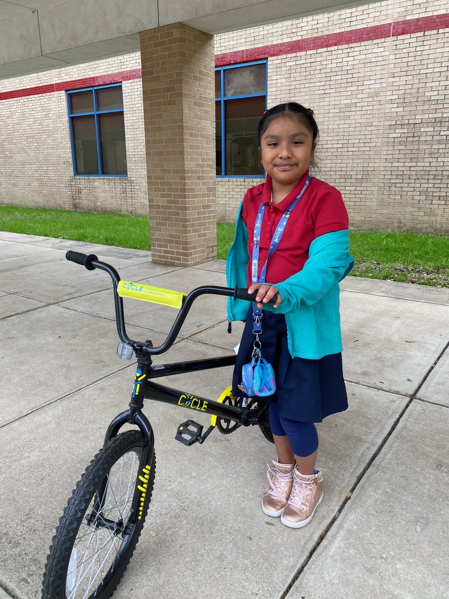 Aliefsneed's tweet photo. Please help us congratulate our i-Ready winners, Robynson Aroche From Mrs. Arriaga's class and Martha Tax from Ms. Gonzalez's class, for being our December- January winners!!!!! https://t.co/ISCTj70SuO
