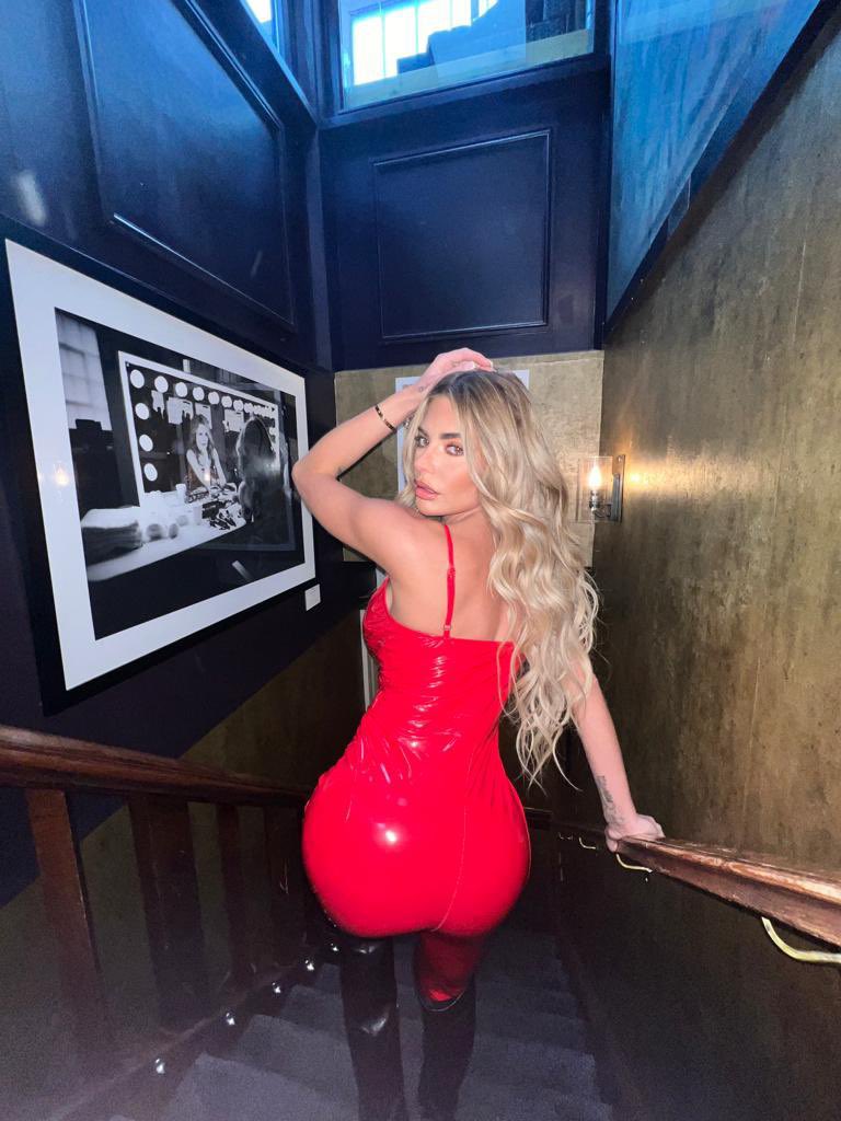 RT for Goodluck ❤️🌹 

Onlyfans.com/meganbartonhan…