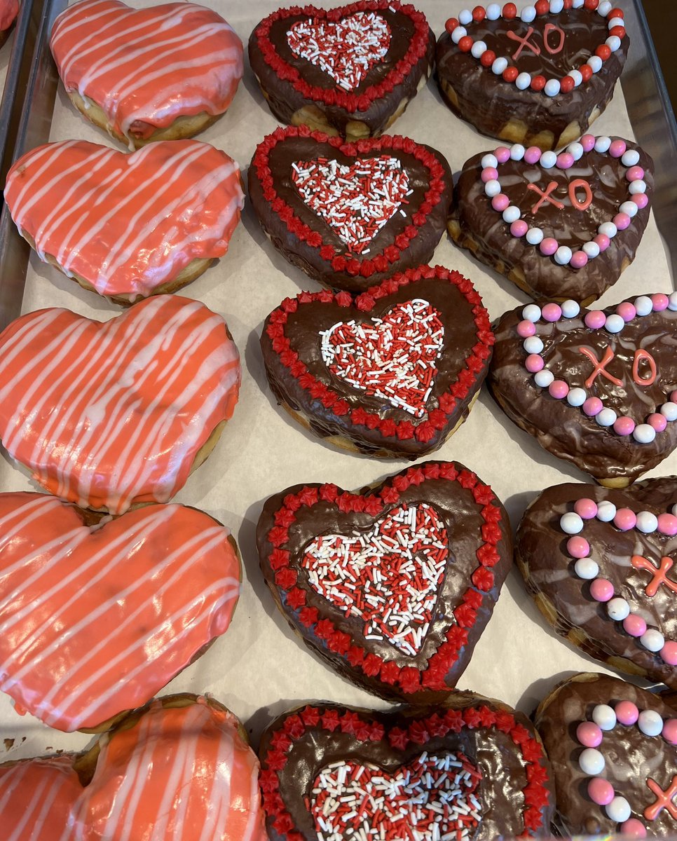 Donut Bar Las Vegas tweet media