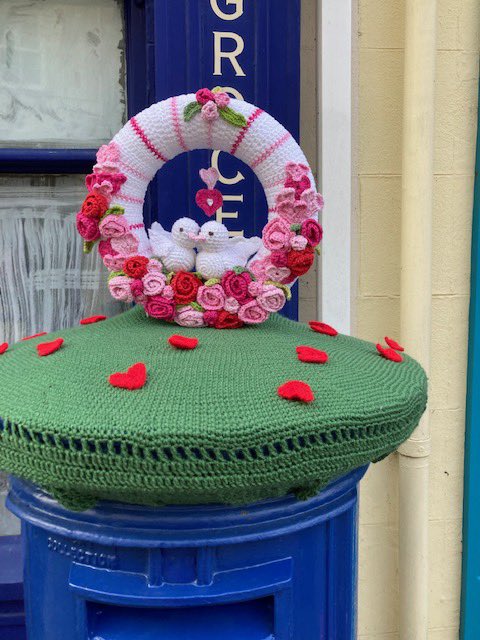 lslfamilylaw's tweet photo. One of our team members lives in the Channel Islands and there’s regularly knitted post box toppers! We love this one for #ValentinesDay https://t.co/aEbzf5tpV5