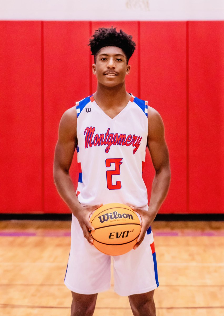 Congratulations to Class A Division II Region 3 All Region 1st Team selections Jakobe Mobley and Javarius Kelly !!! All Region 2nd Team selection Tristian Bell!!! I appreciate these young men for their hard work and dedication on and off the court!!! #EagleWay #Family