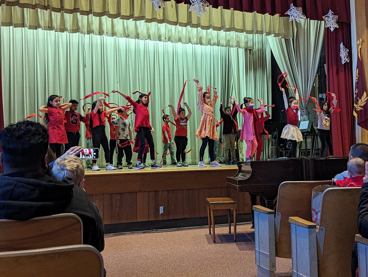 2BReading4Life's tweet photo. 3rd grade did an amazing job in their Chinese Ribbon Dance!
#Proud2Bnhpgcp 
@NHPRoadSchool 
@NHPGCP https://t.co/4JFDNEAzGm